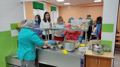 У навчальних закладах Полтавщини змінили меню: що готуватимуть для учнів У навчальних закладах Полтавщини змінили меню: що готуватимуть для учнів