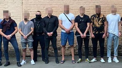 У Києві судитимуть злочину групу, яка запрошувала іноземців на побачення та грабувала їх