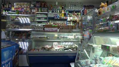 Генератори, акумулятори, свічки: як у Житомирі працює малий бізнес під час відключень електроенергії Генератори, акумулятори, свічки: як у Житомирі працює малий бізнес під час відключень електроенергії