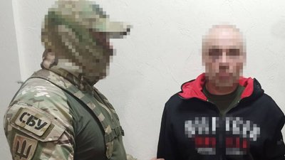 В Одесі затримали чоловіків, яких підозрюють у підготовці "скидів" на військових — СБУ В Одесі затримали чоловіків, яких підозрюють у підготовці "скидів" на військових — СБУ