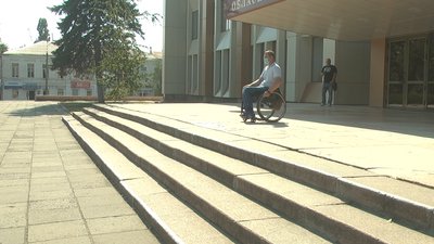 У Заводському районі Миколаєва перевірили доступність виборчих дільниць для людей з інвалідністю