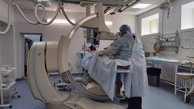 У Тернополі хірурги оперують з допомогою пристрою доповненої реальності