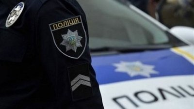 Викрав з будинку місцевих жителів 10 тис. доларів та коштовності. На Закарпатті затримали чоловіка за крадіжку