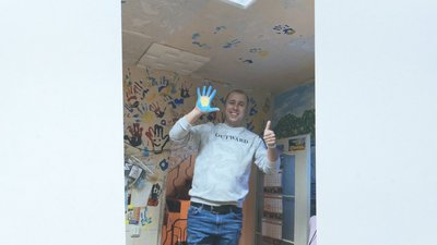 Возить цукерки та ставить брекети: як харківський стоматолог лікує жителів прифронтової зони Возить цукерки та ставить брекети: як харківський стоматолог лікує жителів прифронтової зони