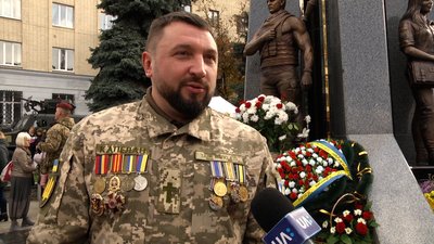 "Це місце у Житомирі для нас святе": матері загиблих воїнів про відкриття пам'ятника захисникам "Це місце у Житомирі для нас святе": матері загиблих воїнів про відкриття пам'ятника захисникам