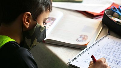 Початкові класи трьох шкіл в Ужгороді переведені на дистанційне навчання