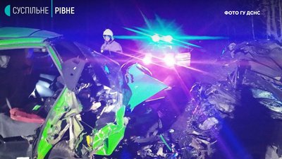 Нічна смертельна ДТП на Рівненщині: оприлюднено перші фото Нічна смертельна ДТП на Рівненщині: оприлюднено перші фото