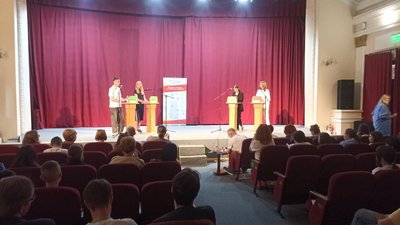 Всеукраїнський дебатний турнір серед школярів, учні