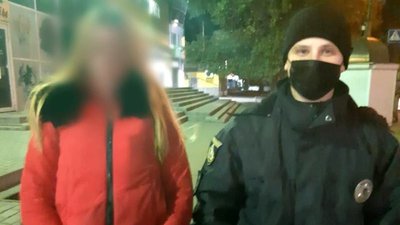 Втекли з дому погуляти: за вихідні поліцейські Херсонщини розшукали двох неповнолітніх Втекли з дому погуляти: за вихідні поліцейські Херсонщини розшукали двох неповнолітніх