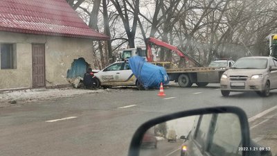 В Тернополі під час переслідування патрульна машина потрапила в ДТП