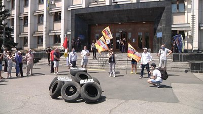 В Одесі провели автопробіг проти карантинних обмежень В Одесі провели автопробіг проти карантинних обмежень