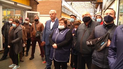 Житомирські підприємці, які продають промислові товари, пікетували ринок