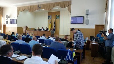 Пропонували 12, залишили половину: у Херсоні обрали почесних громадян