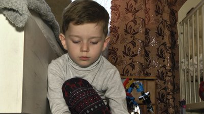 Військовий із Житомирщини став опікуном вісьмох дітей свого брата, який з дружиною підірвався на міні Військовий із Житомирщини став опікуном вісьмох дітей свого брата, який з дружиною підірвався на міні
