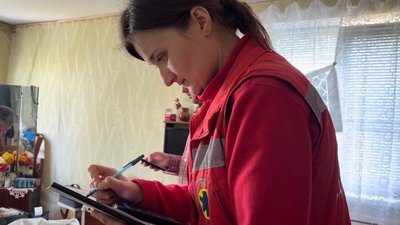 До 900 викликів за добу. Як миколаївські фельдшери "швидкої" працюють під час повномасштабного вторгнення До 900 викликів за добу. Як миколаївські фельдшери "швидкої" працюють під час повномасштабного вторгнення