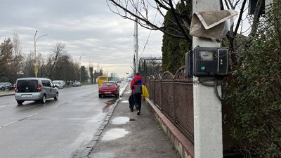 Василь Катола разом із своєю собакою пройшов пішки 1336 кілометрів з Києва до Ужгорода Василь Катола разом із своєю собакою пройшов пішки 1336 кілометрів з Києва до Ужгорода