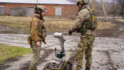 На прикордонні Сумщині поліцейські вперше застосували робота-сапера: як це було