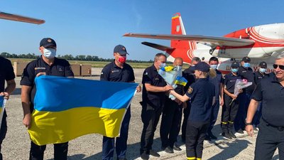 З Туреччини повернулись українські рятувальники