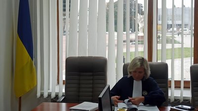 У господарському суді триває дослідження матеріалів у справі щодо паркану в парку