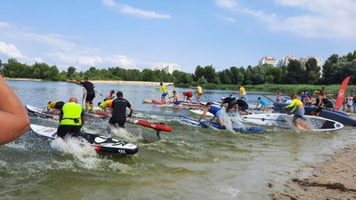 Перегони на SUP-дошках: у Черкасах стартував фестиваль Перегони на SUP-дошках: у Черкасах стартував фестиваль