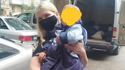 Вели мігрувальний спосіб життя. На Прикарпатті з багатодітної сім'ї врятували 5 дітей