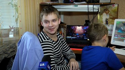 Житомирянин Микола Піддубний сам виховує трьох синів, двоє з яких мають інвалідність Житомирянин Микола Піддубний сам виховує трьох синів, двоє з яких мають інвалідність