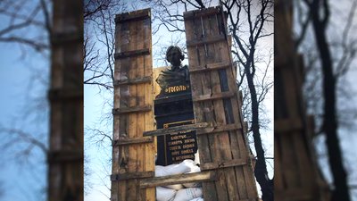 У Ніжині від російських обстрілів рятують перший пам’ятник Гоголю в світі
