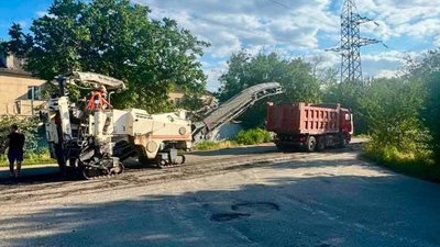 Ремонт, вулиця Моторна, дорога, тротуари
