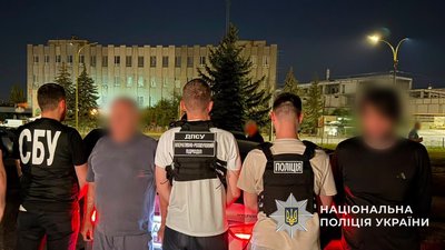 На Закарпатті затримали підозрюваних у переправленні чоловіків через кордон
