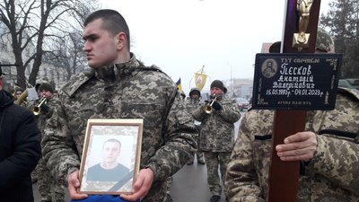 Оголосили Дні жалоби: у громаді на Тернопільщині попрощалися із загиблим бійцем