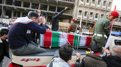 "Смерть Америці". В Іраку тисячі людей прощаються з генералом Сулеймані "Смерть Америці". В Іраку тисячі людей прощаються з генералом Сулеймані