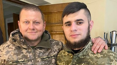 "Такі люди, як Діма, не можуть загинути". Спогади вчителів про Героя України Дмитра Коцюбайла на псевдо Да Вінчі "Такі люди, як Діма, не можуть загинути". Спогади вчителів про Героя України Дмитра Коцюбайла на псевдо Да Вінчі