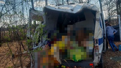 На Житомирщині на автомобільній дорозі Київ – Чоп у ДТП травмувалися дві жінки та дитина На Житомирщині на автомобільній дорозі Київ – Чоп у ДТП травмувалися дві жінки та дитина