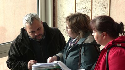 Мешканці багатоповерхівки у Рівному хочуть повернути прибудинкову територію. У чому складність Мешканці багатоповерхівки у Рівному хочуть повернути прибудинкову територію. У чому складність