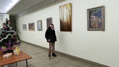 Перша за період повномасштабної війни виставка відкрилася в Будинку художника в Житомирі