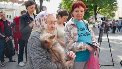 Жінка з собакою Жінка з собакою
