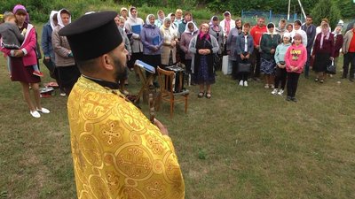 Служба перед зачиненими дверима: перехід до ПЦУ на Хмельниччині Служба перед зачиненими дверима: перехід до ПЦУ на Хмельниччині