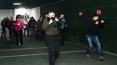Майже півтори тисячі людей в Житомирі вже пройшли військовий вишкіл у "Центрі готовності цивільних" Майже півтори тисячі людей в Житомирі вже пройшли військовий вишкіл у "Центрі готовності цивільних"