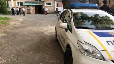 У Франківську стріляли в людину. В області оголошено план "Сирена" У Франківську стріляли в людину. В області оголошено план "Сирена"