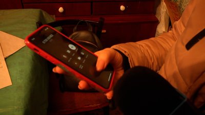 На Житомирщині жителька райцентру скаржиться на сусідів – підбирають ключі до квартири та обкрадають На Житомирщині жителька райцентру скаржиться на сусідів – підбирають ключі до квартири та обкрадають