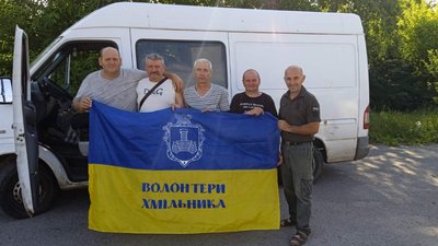 Двічі на тиждень їздить на передову: історія волонтера з Вінниччини Двічі на тиждень їздить на передову: історія волонтера з Вінниччини