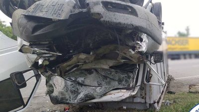 Поблизу Паланки ДТП — постраждали водії трактора та вантажівки Поблизу Паланки ДТП — постраждали водії трактора та вантажівки