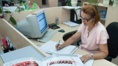 Звільнили 42 людини. Міськрада Чернівців виплатила майже мільйон гривень компенсацій експрацівникам