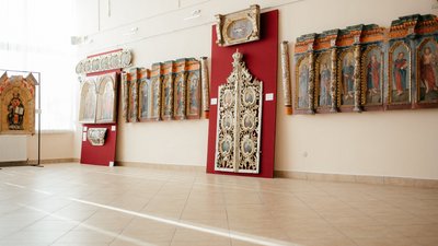 В Ужгороді триває виставка, присвячена українському храмовому дереворізьбленню