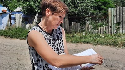 Тетяна Дробот складає Акт обстеження Тетяна Дробот складає Акт обстеження