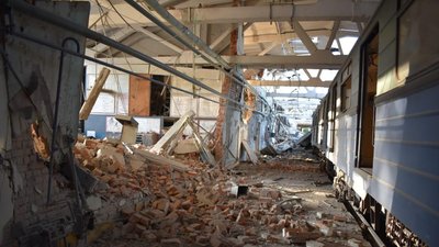 Поліція Харкова показала зруйновані потяги метрополітену Поліція Харкова показала зруйновані потяги метрополітену