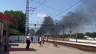 Окупанти не планують залишати Октябрський аеродром після вибухів - "Атеш"