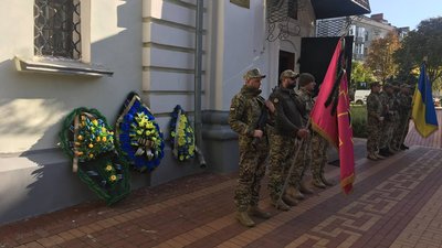 У Сумах попрощалися з солдатом Олександром Конєвим У Сумах попрощалися з солдатом Олександром Конєвим