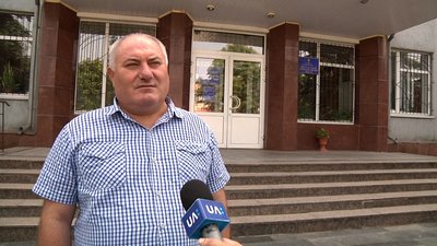 На Житомирщині жителі Хорошева скаржаться на те, що в селищі знесли громадський туалет На Житомирщині жителі Хорошева скаржаться на те, що в селищі знесли громадський туалет