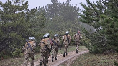 Діти з окупованого Криму та Херсонщини проходять військовий вишкіл у Бахчисараї